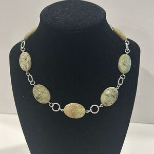 NWOT Joan Rivers Green Marble Silver Necklace